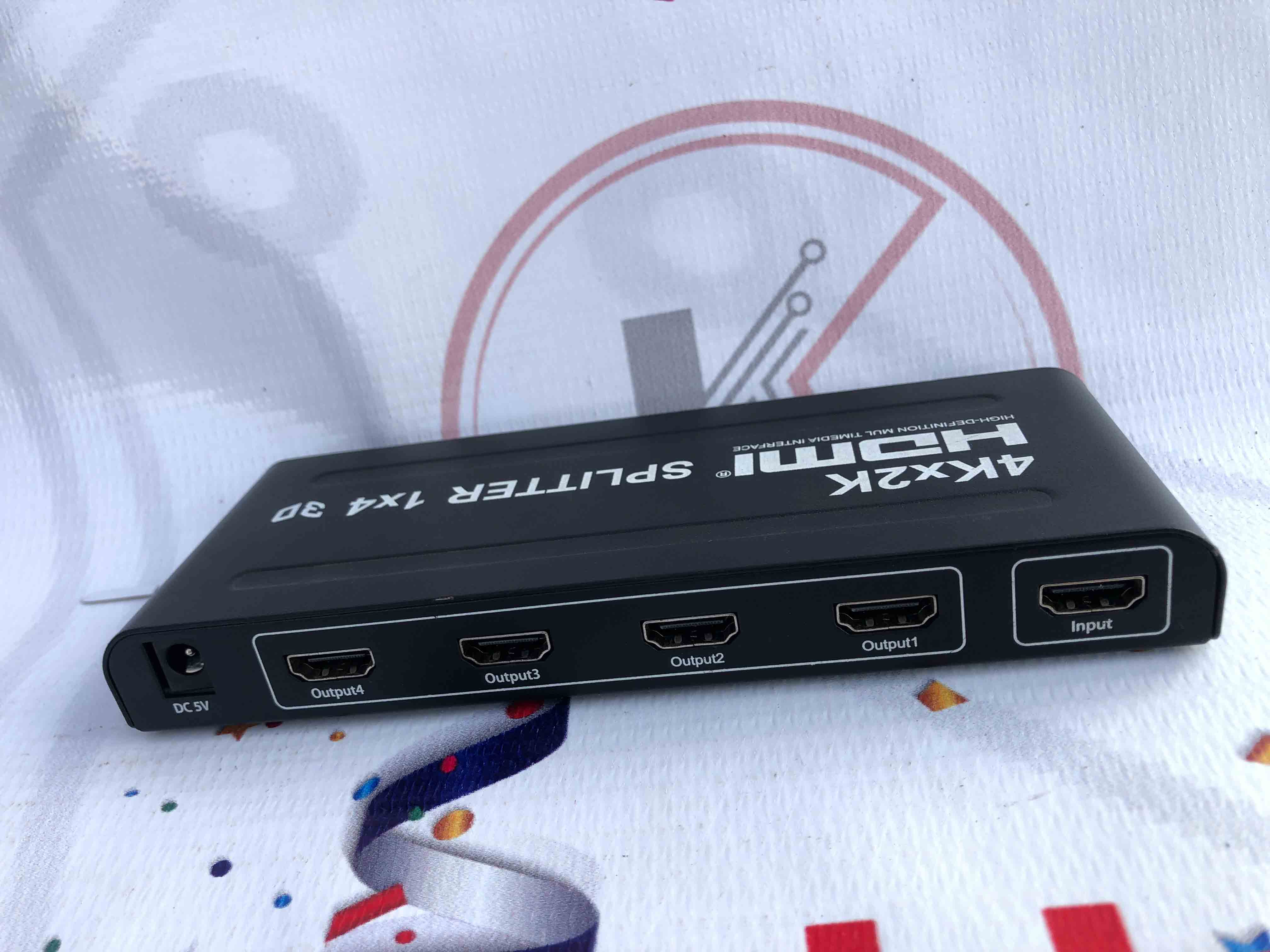 UltraHD HDMI Splitter 1 In 4 Out, 4K@60Hz HDMI 2.0 Powered Splitter with HDCP 2.2, EDID Management & 18Gbps Bandwidth for TV, PS5, Fire Stick & Blu-ray